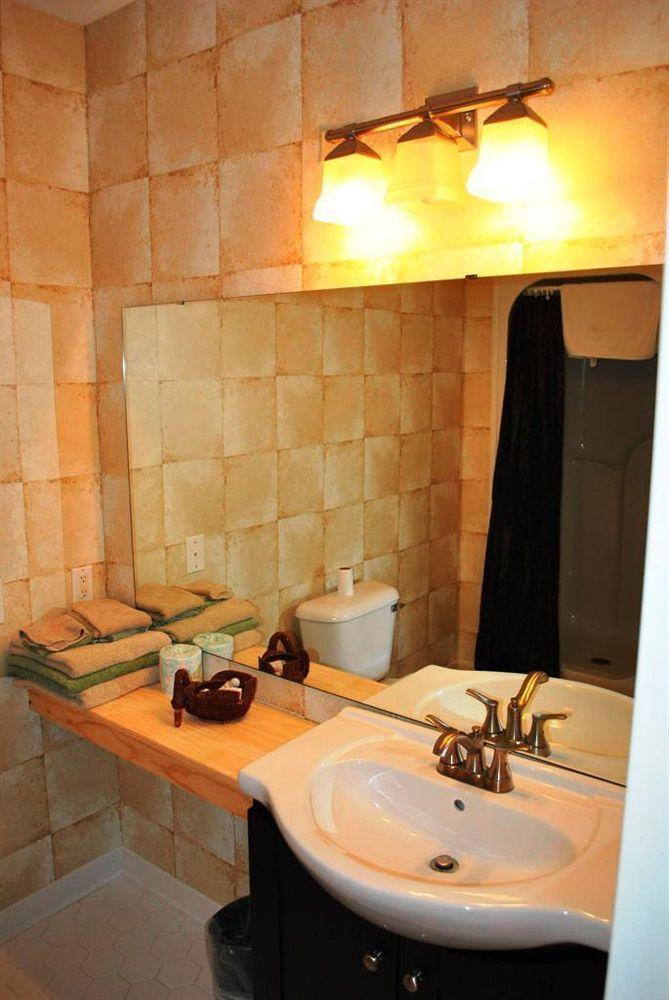 Fairfield Harbour Guest Rooms Нью-Берн Экстерьер фото